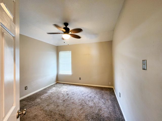 2412 N Mission Circle, Friendswood, TX 77546