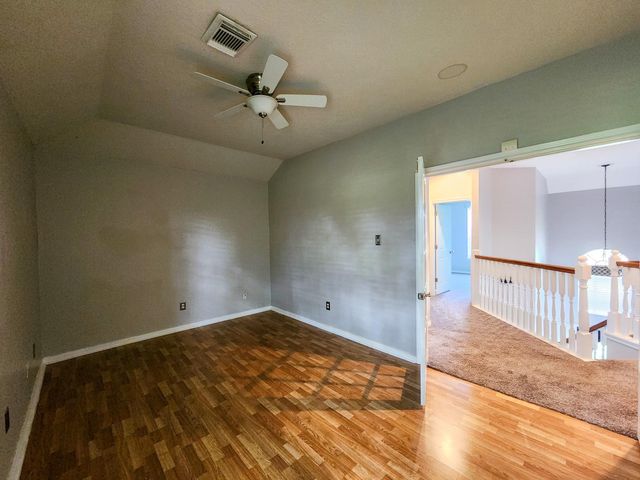 2412 N Mission Circle, Friendswood, TX 77546