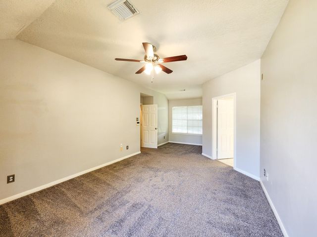 2412 N Mission Circle, Friendswood, TX 77546