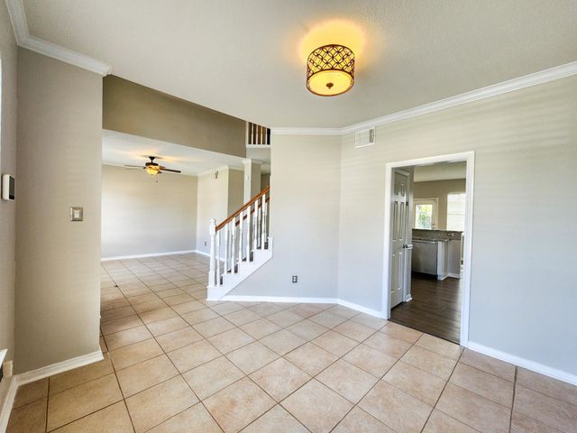 2412 N Mission Circle, Friendswood, TX 77546
