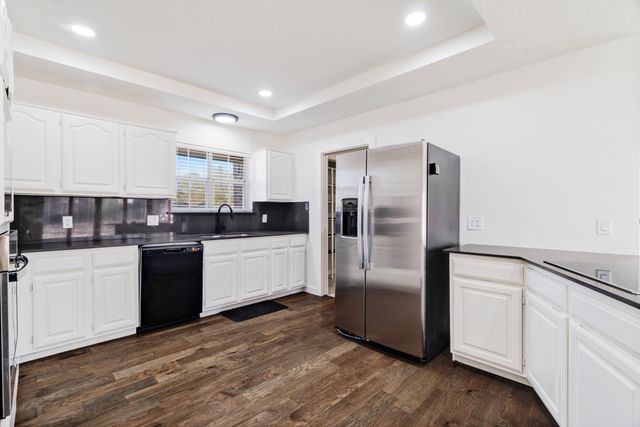 4410 Wood Creek Drive, Reno, TX 75462