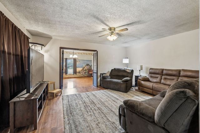 134 Martin Ln, La Vergne, TN 37086