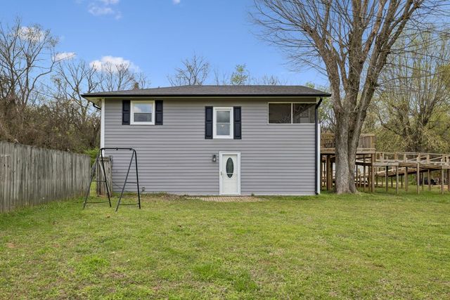 134 Martin Ln, La Vergne, TN 37086