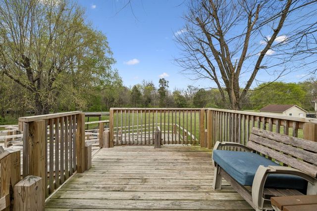 134 Martin Ln, La Vergne, TN 37086