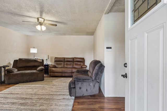 134 Martin Ln, La Vergne, TN 37086