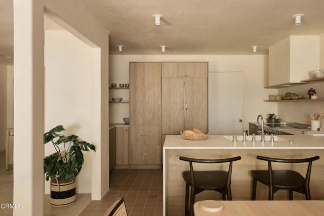 4781 Round Top Drive, Los Angeles, CA 90065