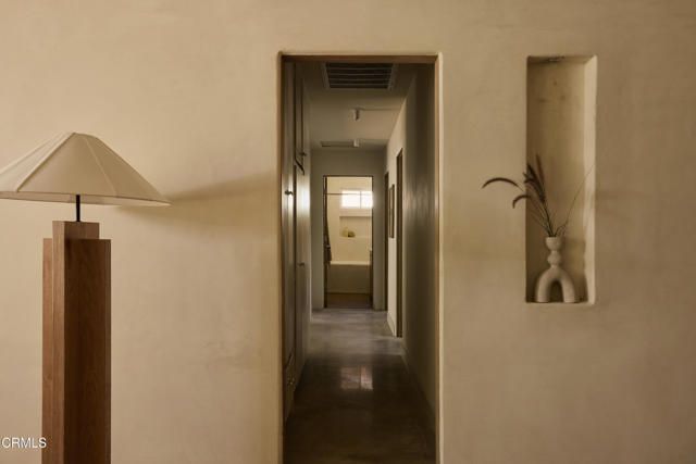 4781 Round Top Drive, Los Angeles, CA 90065