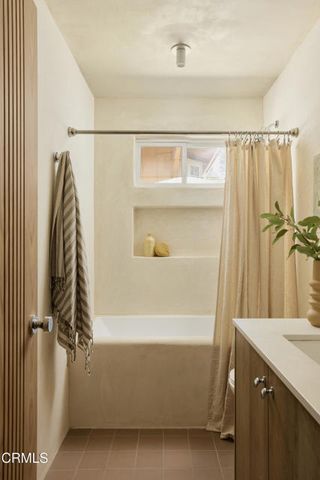 4781 Round Top Drive, Los Angeles, CA 90065