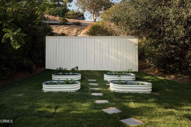 4781 Round Top Drive, Los Angeles, CA 90065