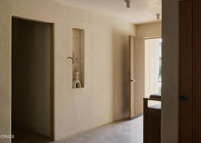 4781 Round Top Drive, Los Angeles, CA 90065