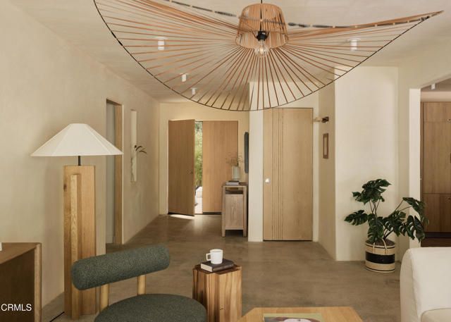 4781 Round Top Drive, Los Angeles, CA 90065