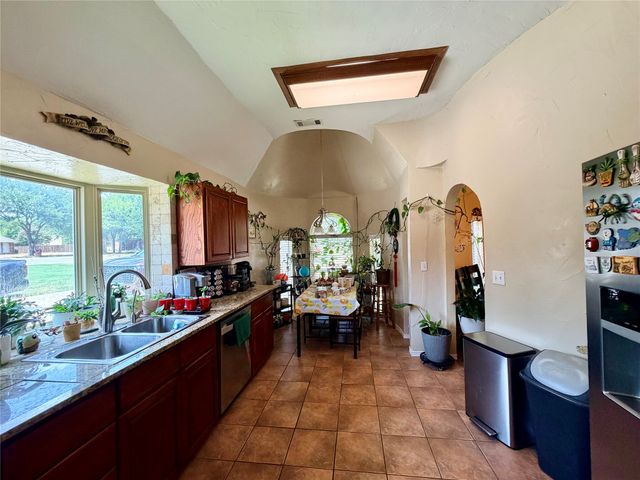 110 Monday Haus Lane, Highland Village, TX 75077