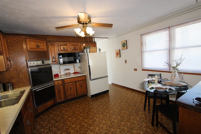 3308 Peacock Lane, Rolling Meadows, IL 60008