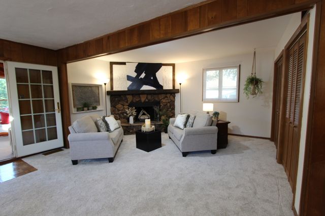 3308 Peacock Lane, Rolling Meadows, IL 60008