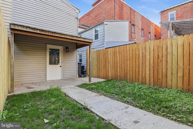 13 S 2ND ST, Columbia, PA 17512