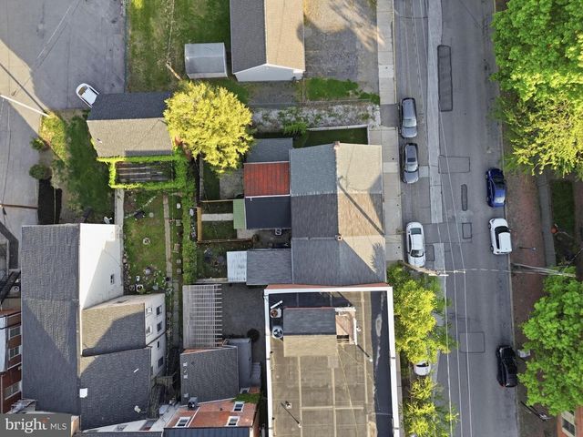 13 S 2ND ST, Columbia, PA 17512