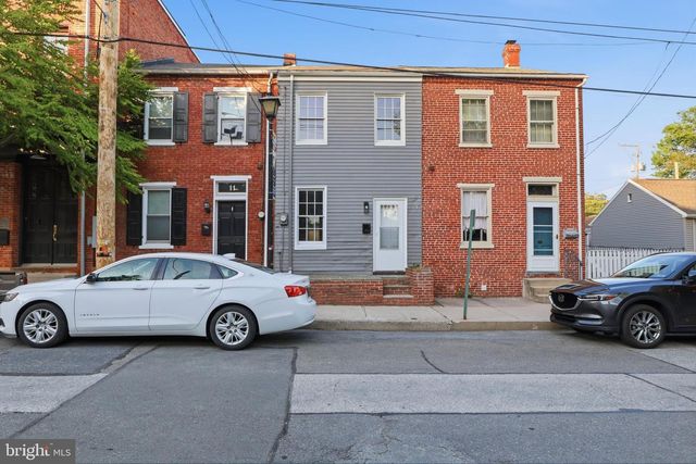 13 S 2ND ST, Columbia, PA 17512