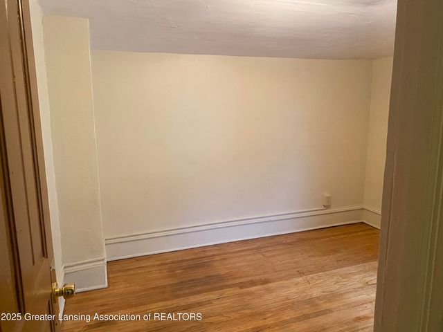 837 E Shiawassee Street, Lansing, MI 48912