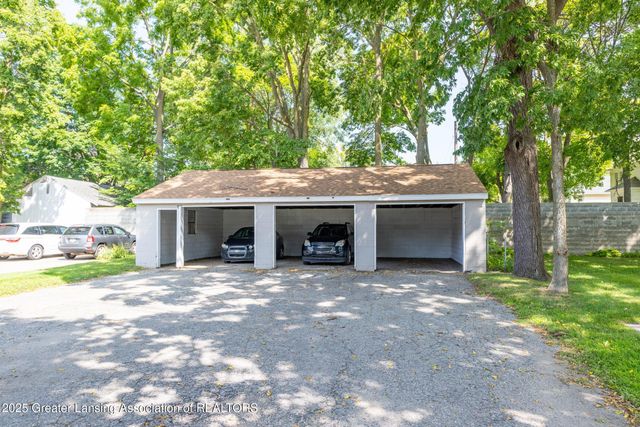 837 E Shiawassee Street, Lansing, MI 48912