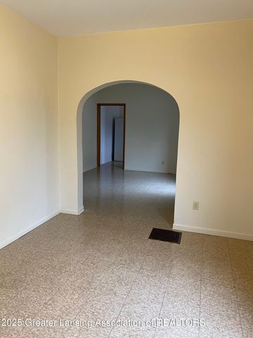 837 E Shiawassee Street, Lansing, MI 48912