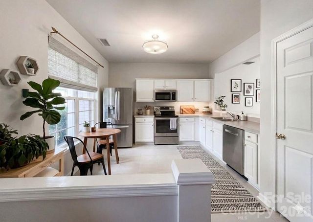 6876 Rothchild Drive, Charlotte, NC 28270