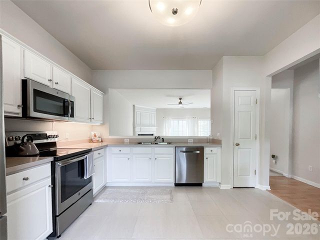 6876 Rothchild Drive, Charlotte, NC 28270