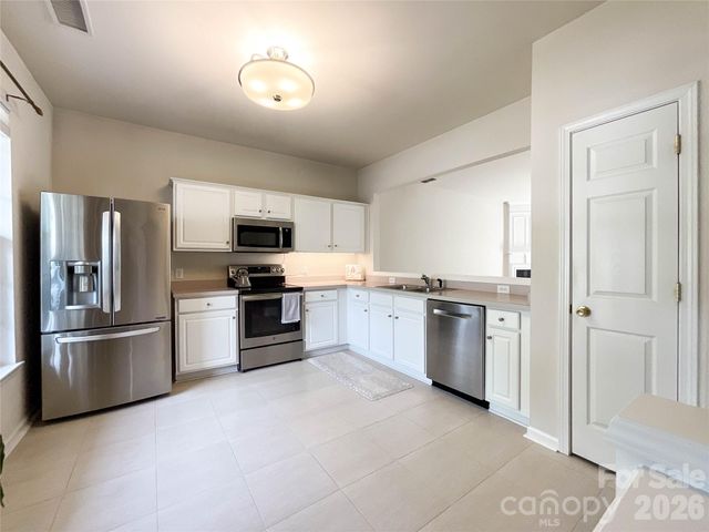 6876 Rothchild Drive, Charlotte, NC 28270