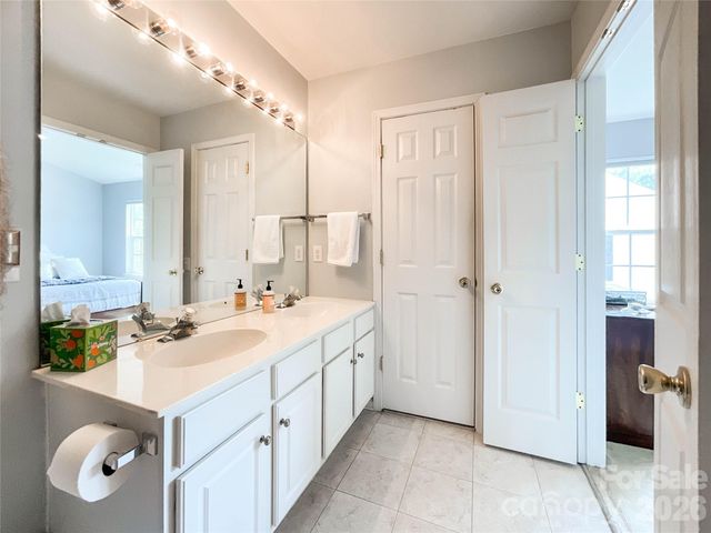 6876 Rothchild Drive, Charlotte, NC 28270