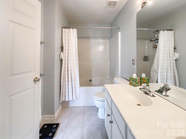 6876 Rothchild Drive, Charlotte, NC 28270