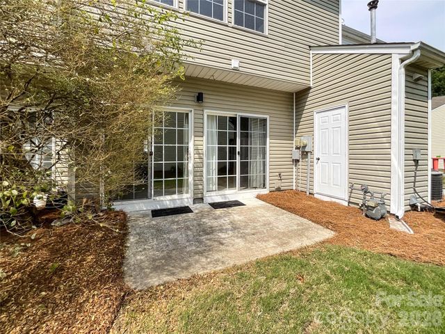 6876 Rothchild Drive, Charlotte, NC 28270