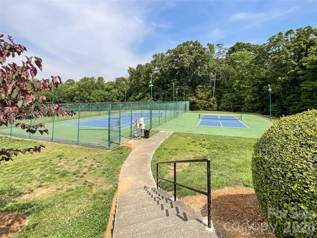 6876 Rothchild Drive, Charlotte, NC 28270