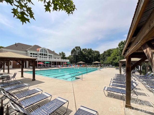 6876 Rothchild Drive, Charlotte, NC 28270