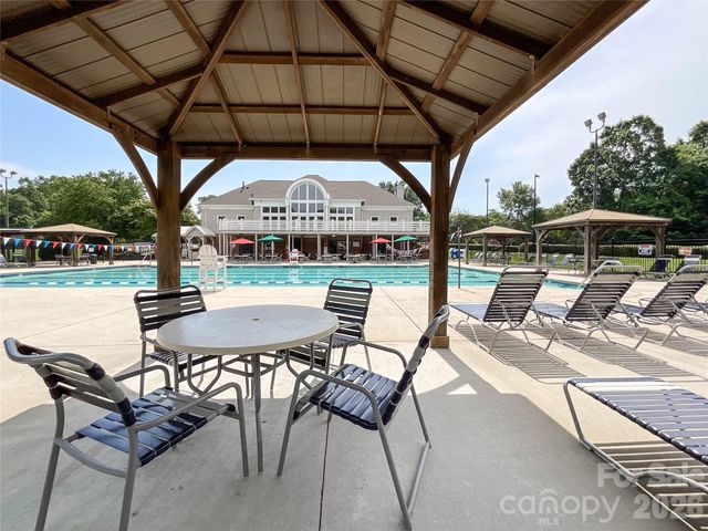 6876 Rothchild Drive, Charlotte, NC 28270