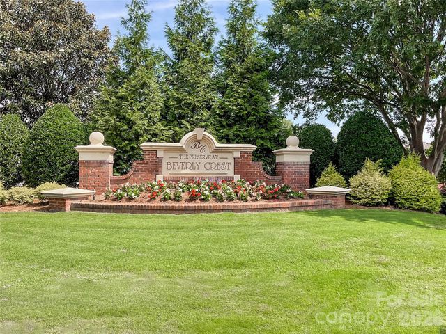 6876 Rothchild Drive, Charlotte, NC 28270
