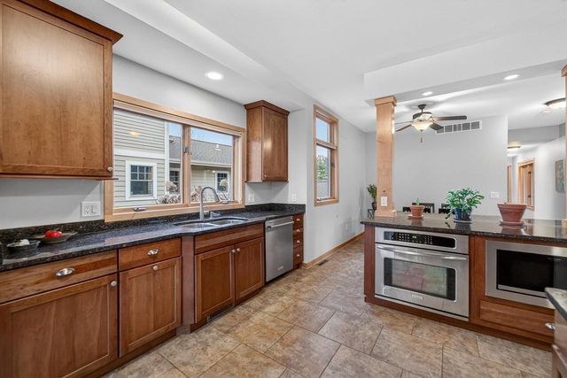 3555 John Muir Drive, Middleton, WI 53562