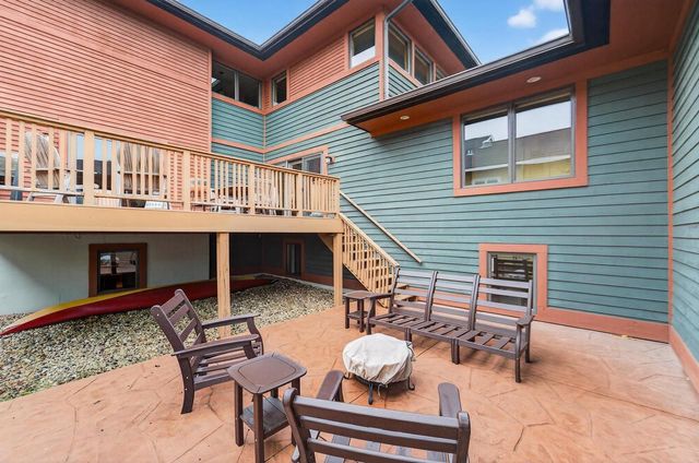 3555 John Muir Drive, Middleton, WI 53562