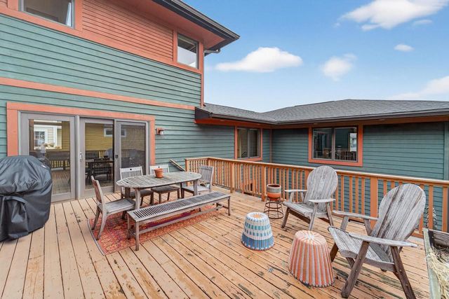 3555 John Muir Drive, Middleton, WI 53562