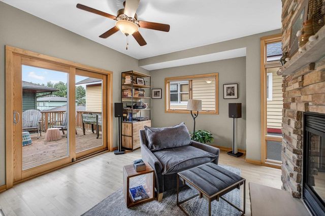 3555 John Muir Drive, Middleton, WI 53562