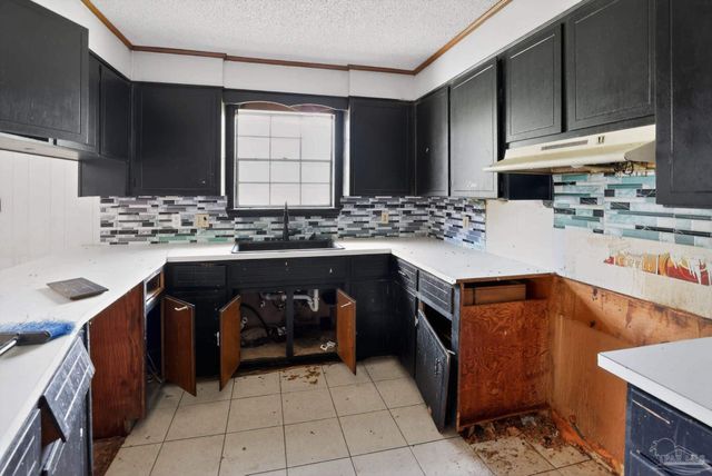 420 Chanterelle Dr, Pensacola, FL 32506