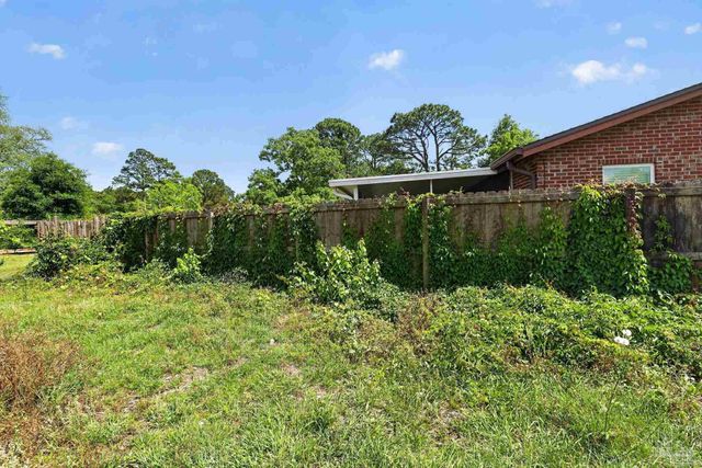420 Chanterelle Dr, Pensacola, FL 32506