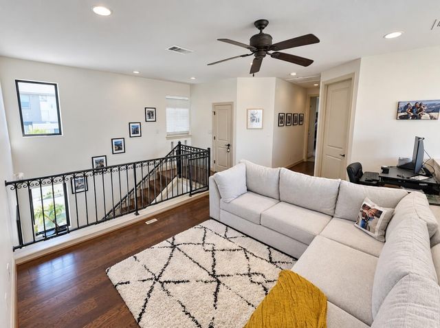 2316 Thornton RD B, Austin, TX 78704