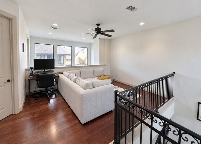 2316 Thornton RD B, Austin, TX 78704