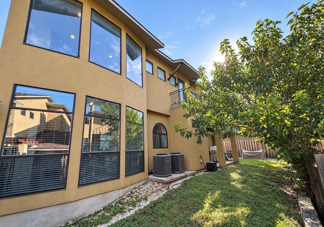 2316 Thornton RD B, Austin, TX 78704