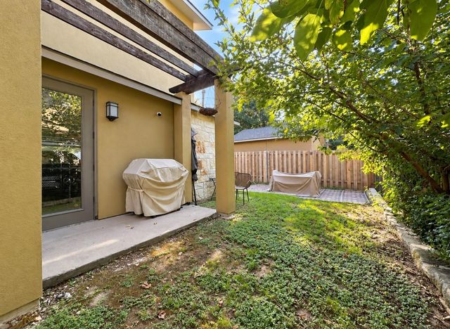 2316 Thornton RD B, Austin, TX 78704