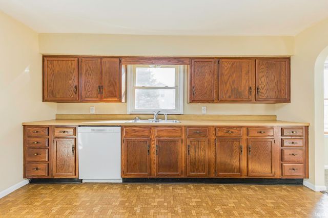 2612 E Memorial Drive, Muncie, IN 47302