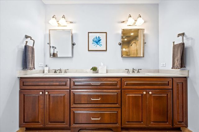 2705 Cherry Lane, Northbrook, IL 60062
