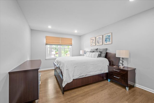 2705 Cherry Lane, Northbrook, IL 60062