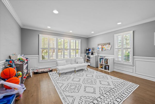 2705 Cherry Lane, Northbrook, IL 60062