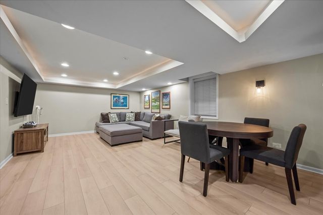2705 Cherry Lane, Northbrook, IL 60062