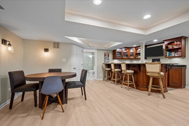 2705 Cherry Lane, Northbrook, IL 60062